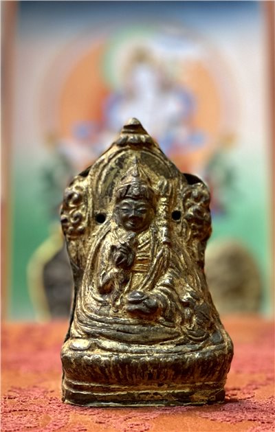 仁波切嘎屋中的古董小蓮師